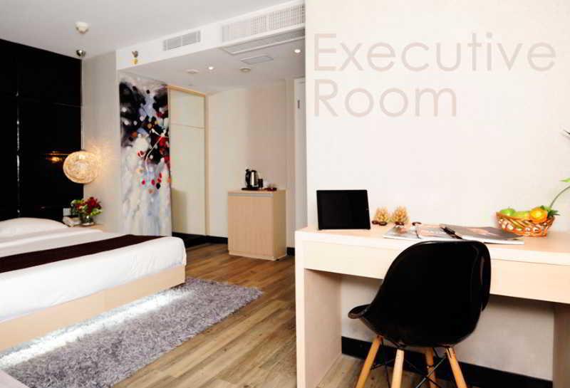 M1 Hotel Hong Kong Exterior photo